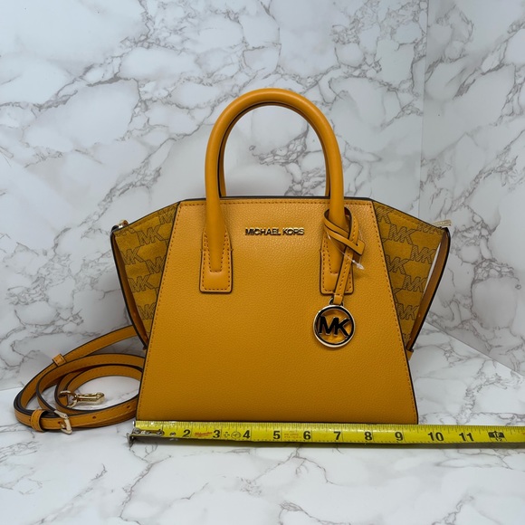 Michael Kors Avril Small Satchel And Wallet - Picture 4 of 15